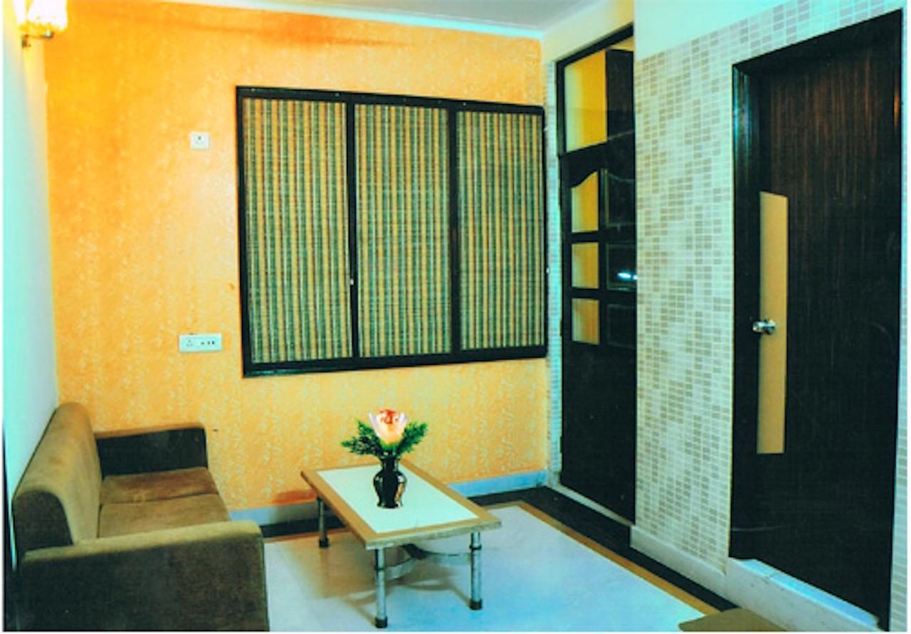Hotel Traditional Inn ニューデリー エクステリア 写真